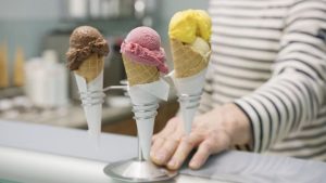 Il gelato può essere considerato un pasto completo? La verità su uno dei più famosi luoghi comuni a tavola
