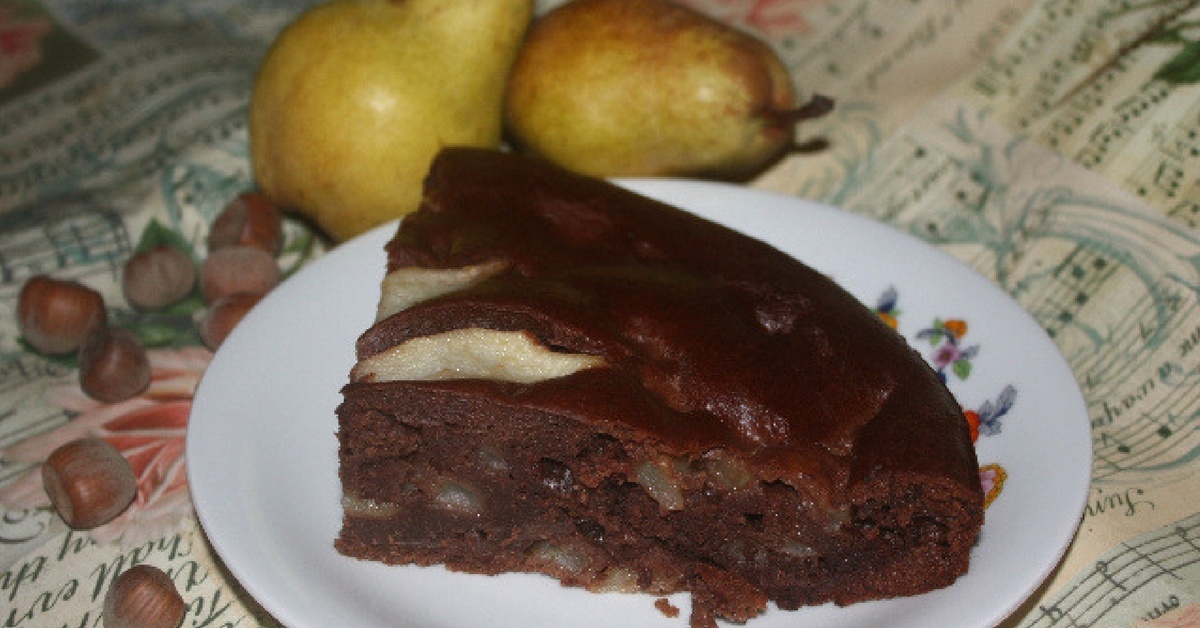 La ricetta della torta vegana pere e cacao
