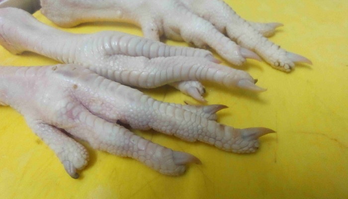 Piatti disgustosi Crispy Chicken Nails