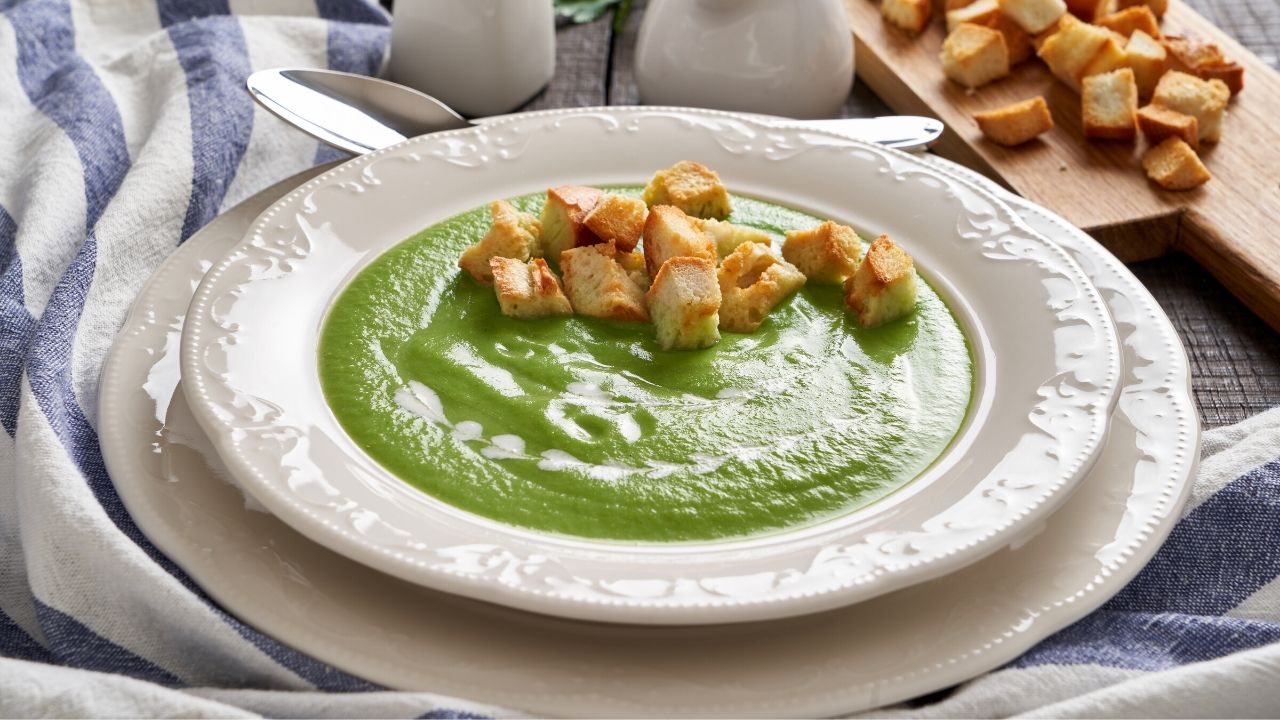 Crema di broccoli: la ricetta dell’antipasto perfetto per iniziare cene e pranzi