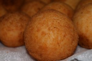 Arancino di riso al ragù ricetta tradizionale siciliana