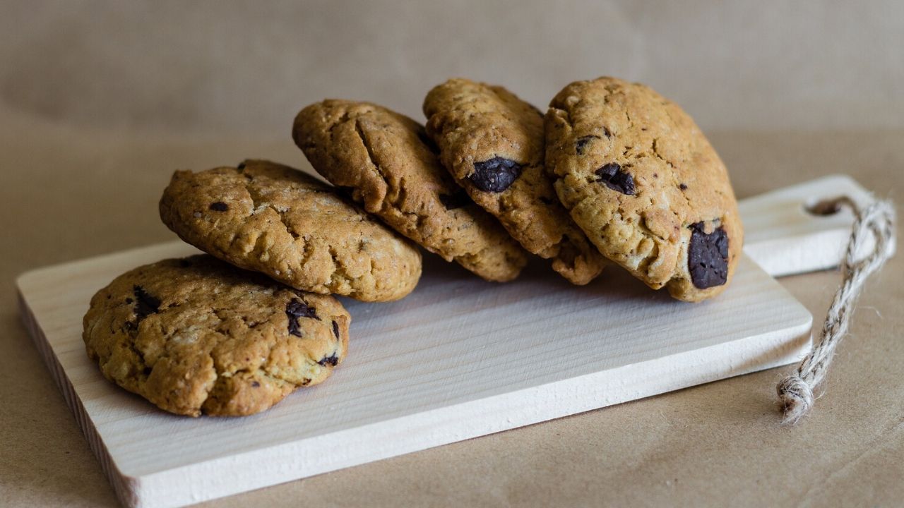 Cookies con gocce di cioccolato ricetta classica americana