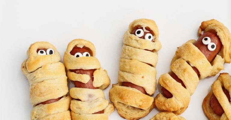 Halloween-ricette-würstel-mummificati