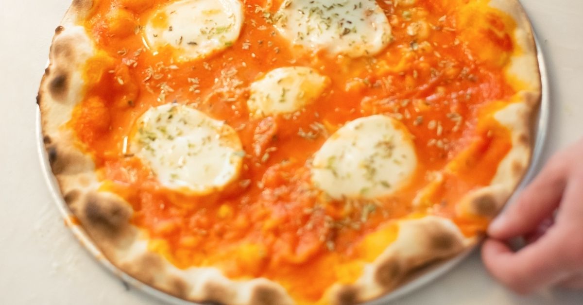 Come preparare la vera pizza napoletana?